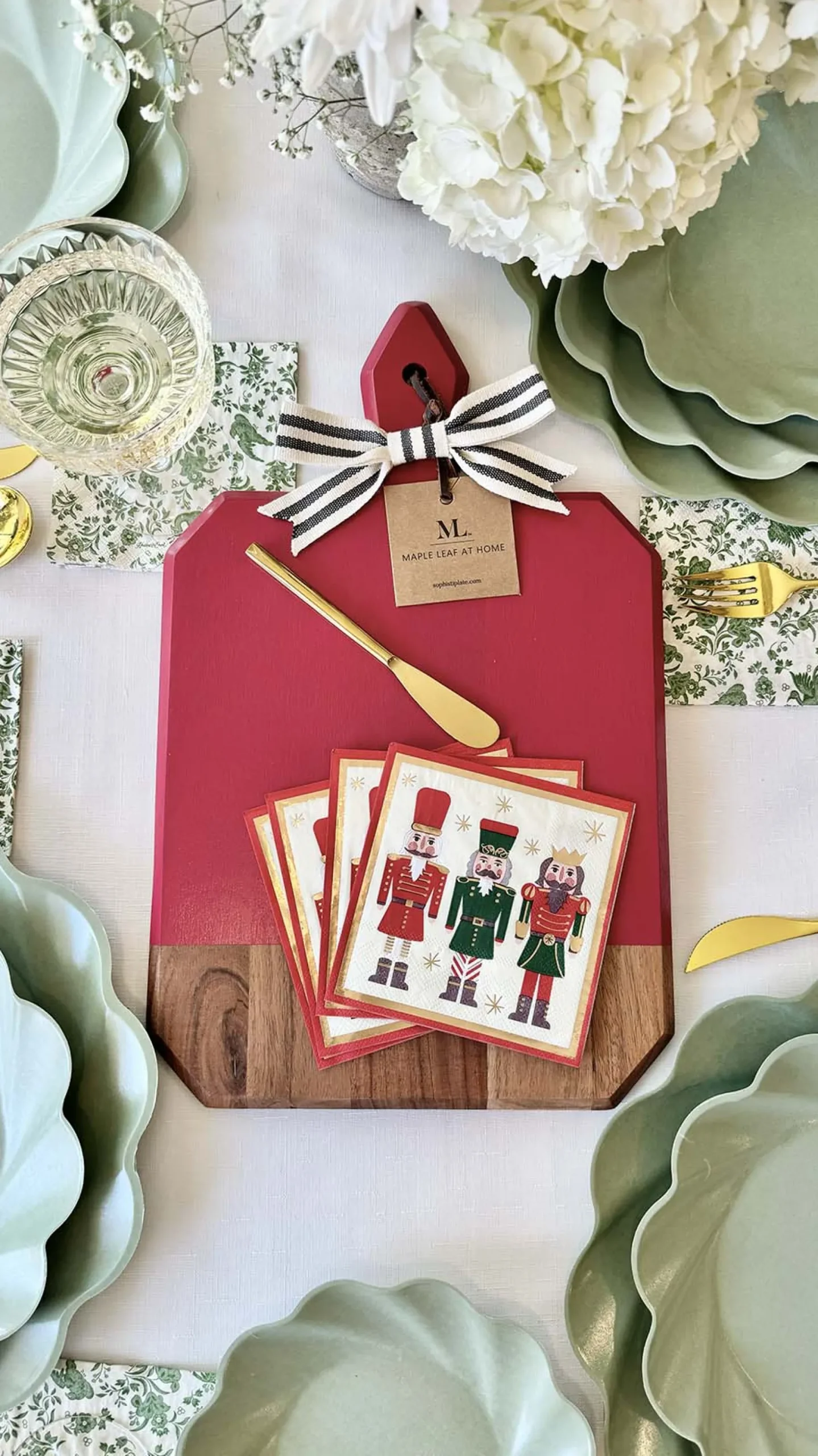 Christmas Board Gift Kit: Nutcracker-Sophistiplate Hot