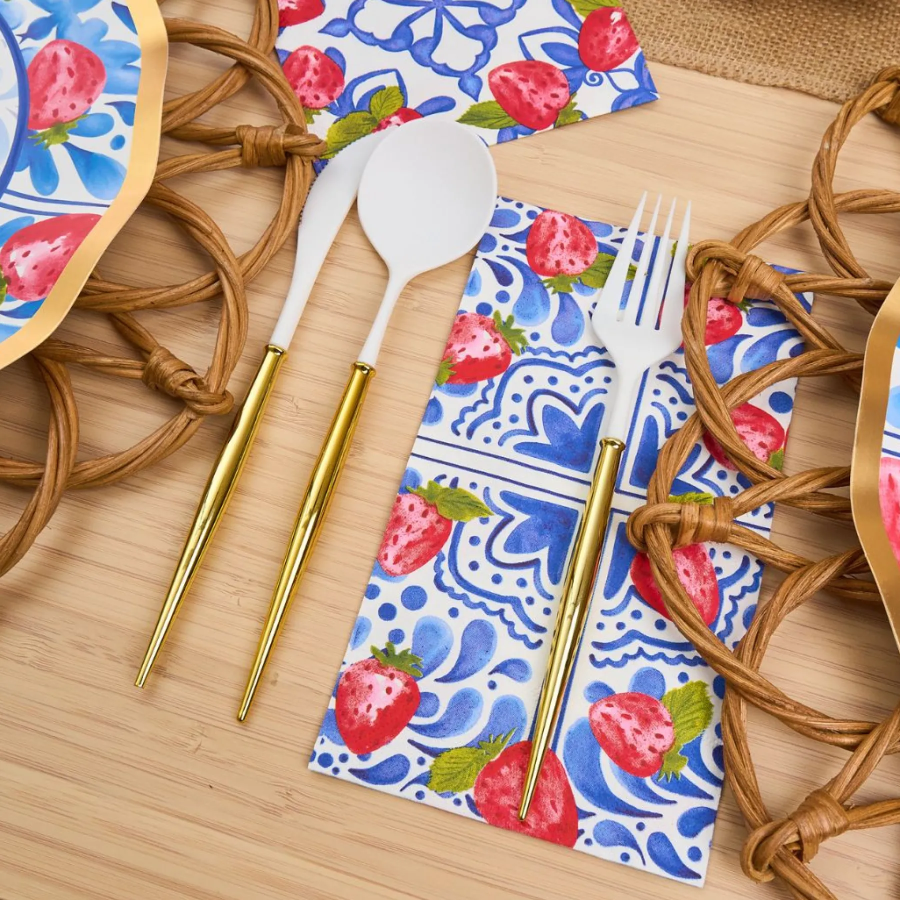 Guest Towel Bleu Strawberries - 20pkg-Sophistiplate Online