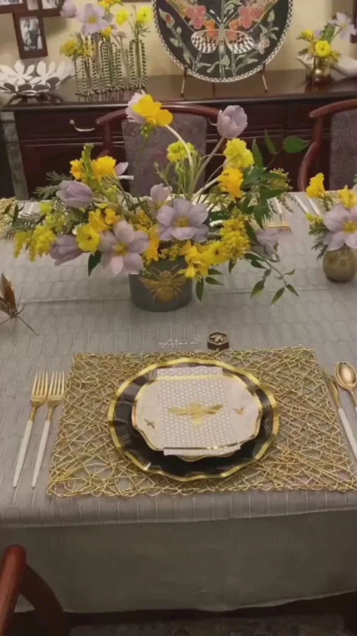 Honeybee Wavy Paper Salad Plate/8pk-Sophistiplate Outlet