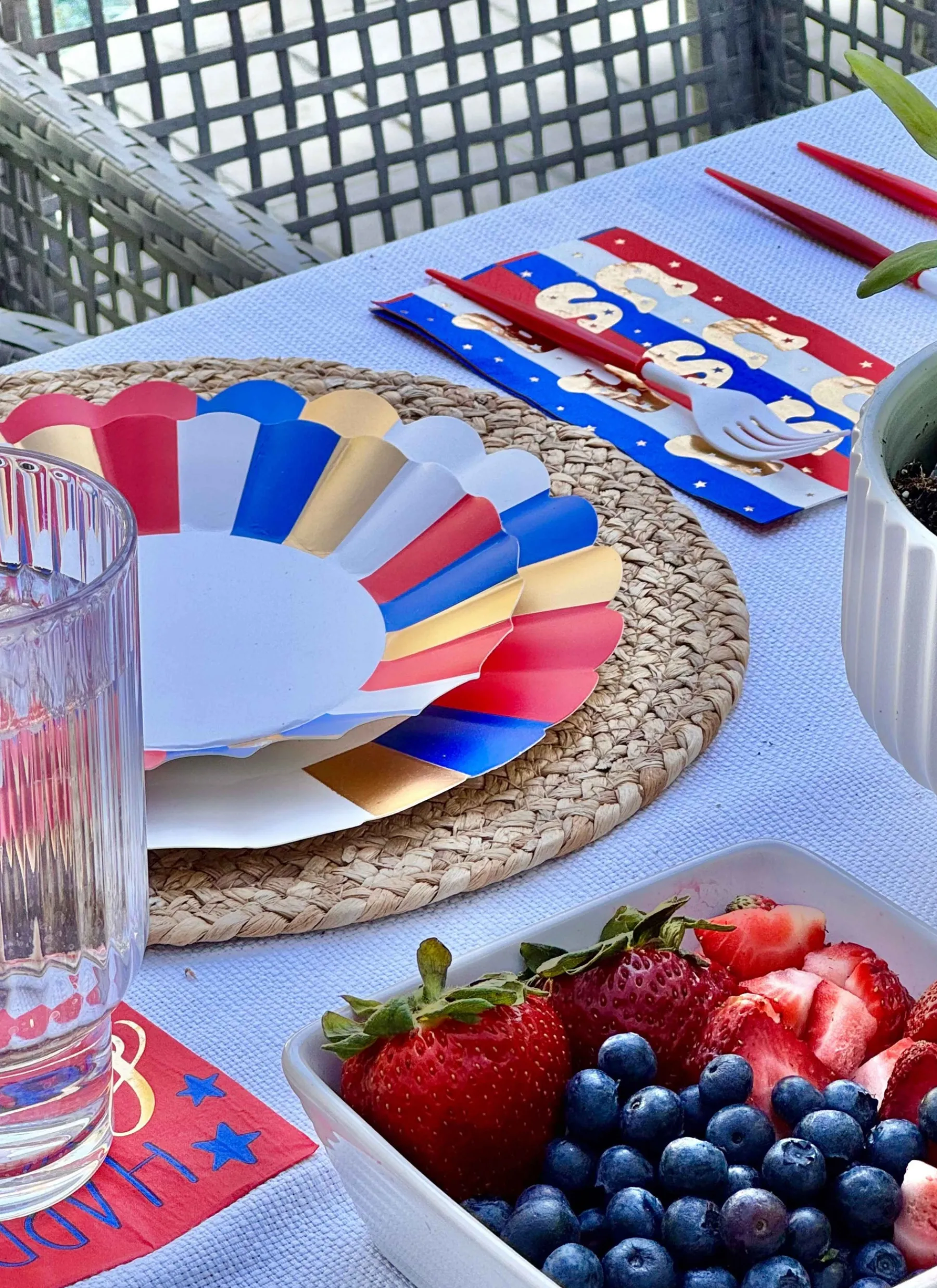 The Ultimate 4th of July Tablescape: Modern Patriotic-Sophistiplate LLC Clearance