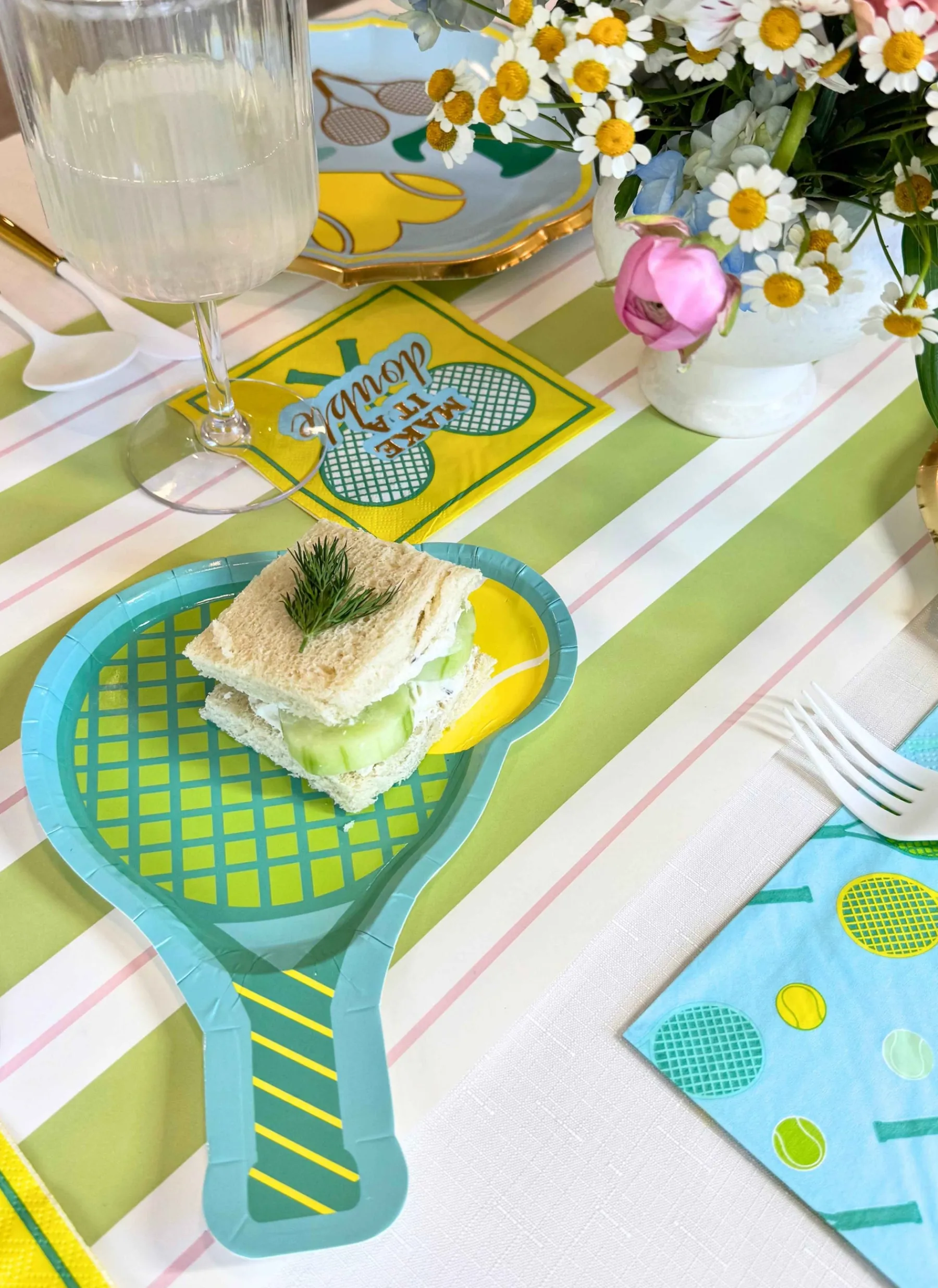 You've Been Served Table Setting-Sophistiplate Fashion